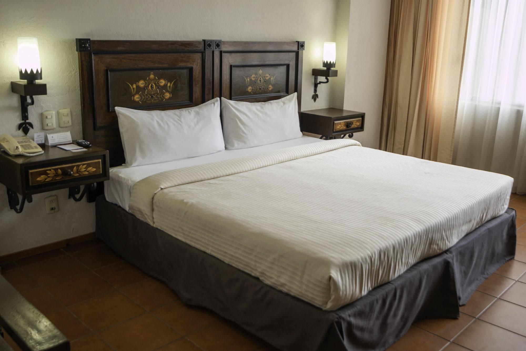 Hotel Fenix Γκουανταλαχάρα Εξωτερικό φωτογραφία