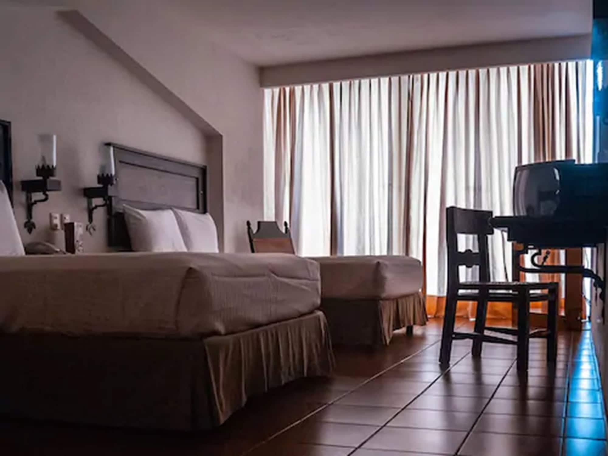 Hotel Fenix Γκουανταλαχάρα Εξωτερικό φωτογραφία