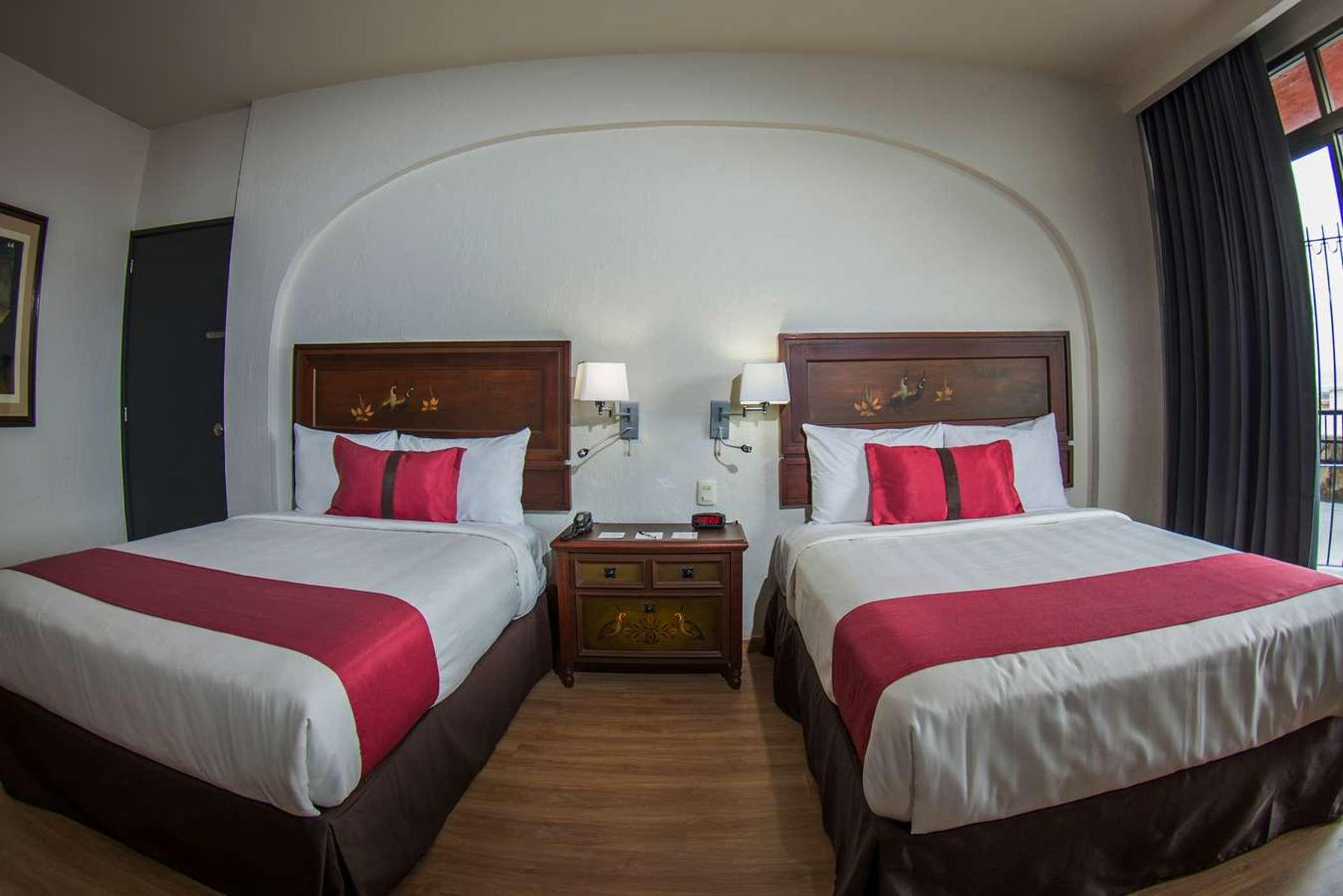 Hotel Fenix Γκουανταλαχάρα Εξωτερικό φωτογραφία
