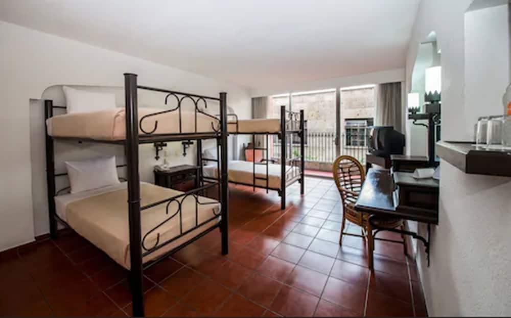 Hotel Fenix Γκουανταλαχάρα Εξωτερικό φωτογραφία