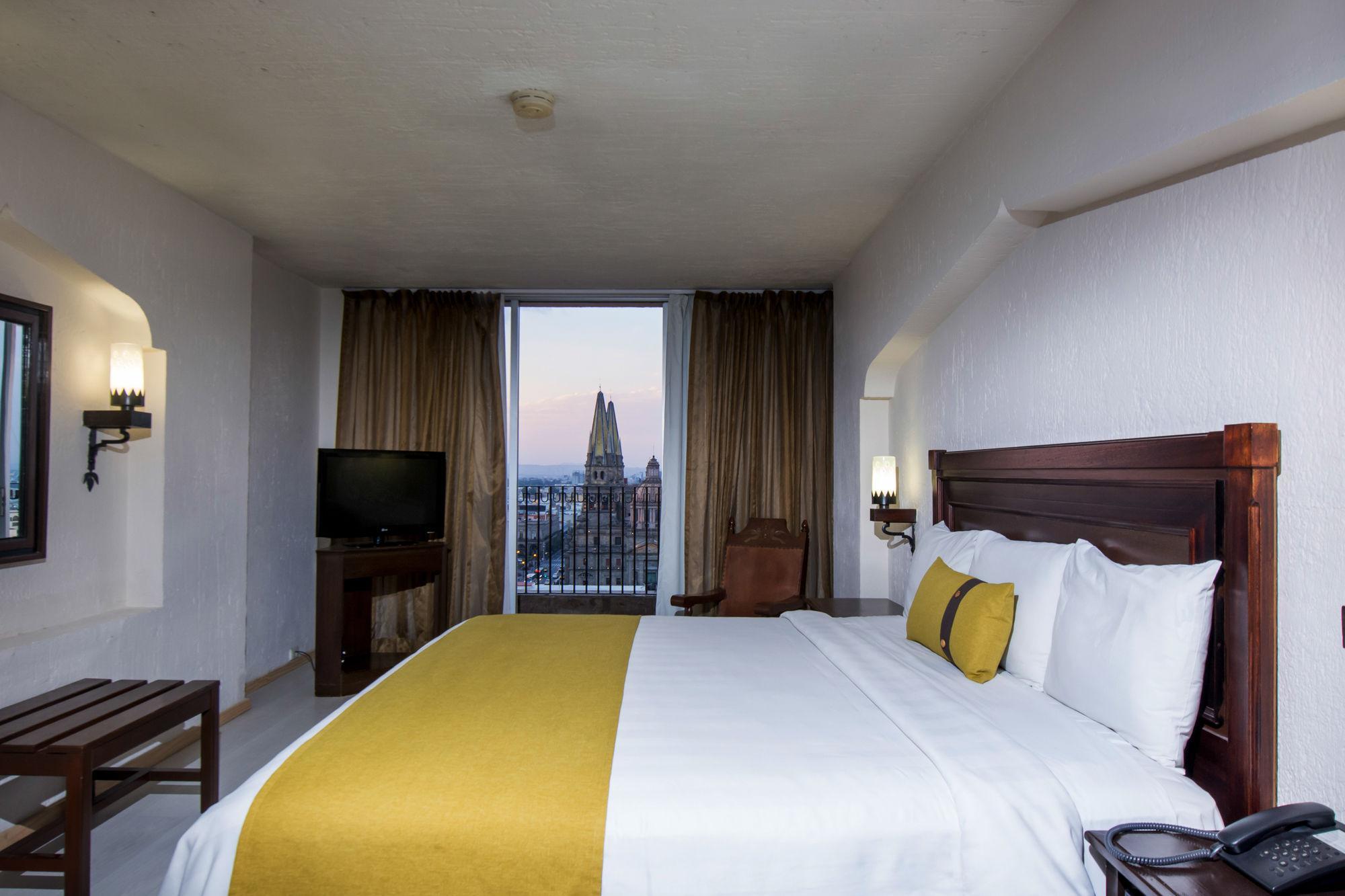 Hotel Fenix Γκουανταλαχάρα Εξωτερικό φωτογραφία